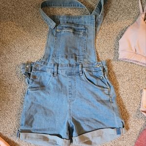 Short overalls
